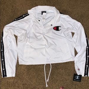 CROPPED CHAMPION WINDBREAKER
